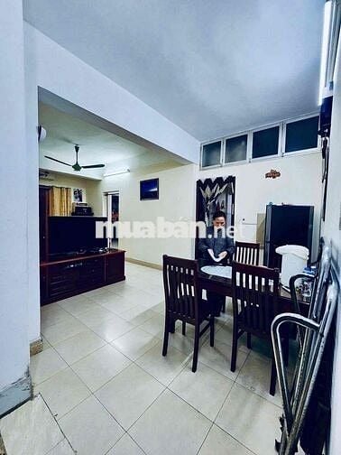 Cần bán gấp! TT Lò Đúc, mặt phố, 2 thoáng, funll nội thất, sổ CC 65m