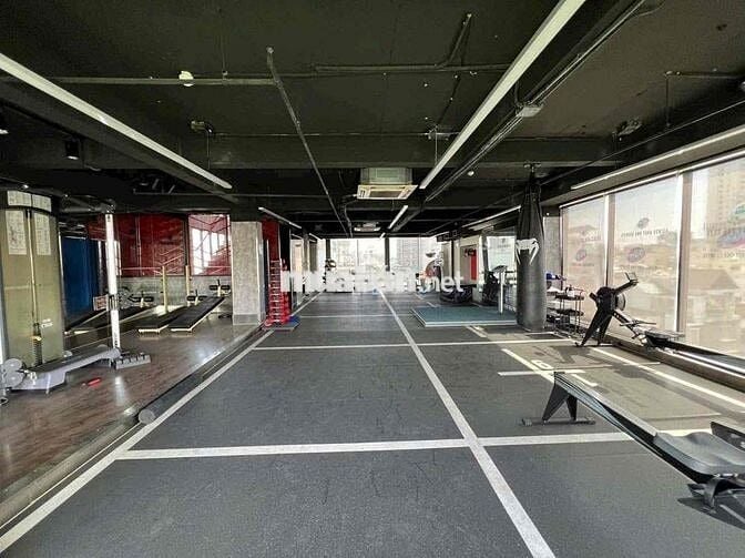 TOÀ NHÀ ĐẸP QUẬN 3 - 10x20 có 8 Tầng, sàn suốt nhà đẹp kinh doanh tự d