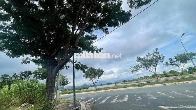 Lô Góc 2 Mặt Tiền TĐC Hòn Rớ 2 Phước Đồng Cách Sông 50m Sổ Đỏ Riêng