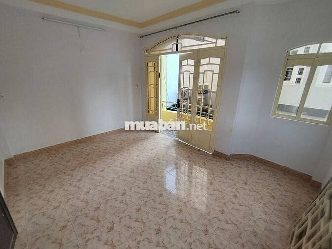 Phòng trọ không nội thất(có máy lạnh) -Thành Thái(sau Đại Học Hoa Sen)