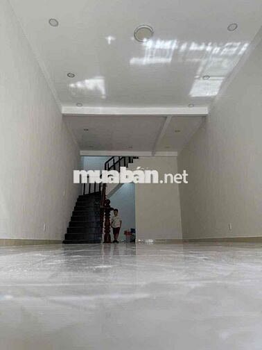 MẶT TIỀN KINH DOANH ĐA NGÀNH NGAY LÊ VĂN CHÍ