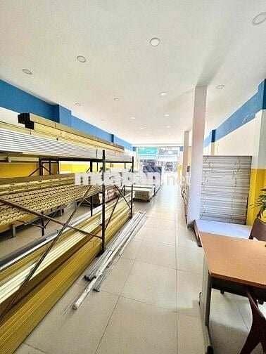 CHO THUÊ NHÀ KINH DOANH 3 TẦNG SIÊU RỘNG MẶT ĐƯỜNG LÊ HỒNG PHONG