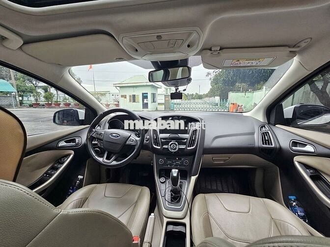 Ford Focus Titanium 2016 Trắng