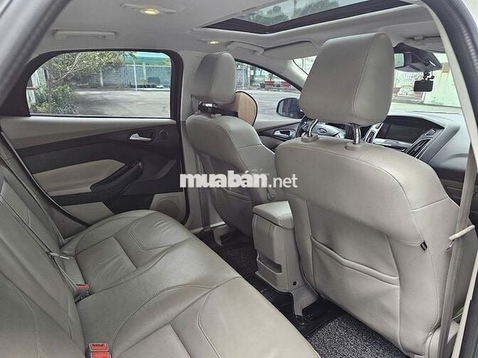 Ford Focus Titanium 2016 Trắng