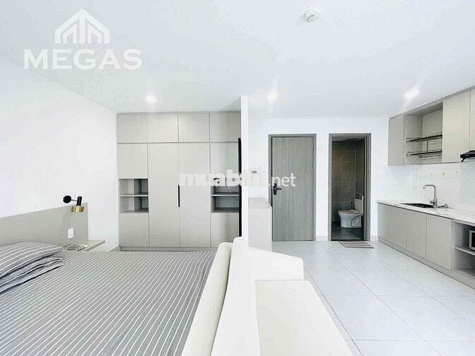 CHDV SANG TRỌNG - THANG MÁY - BAN CÔNG - CHỈ TÍNH ĐIỆN CÒN LẠI FREE