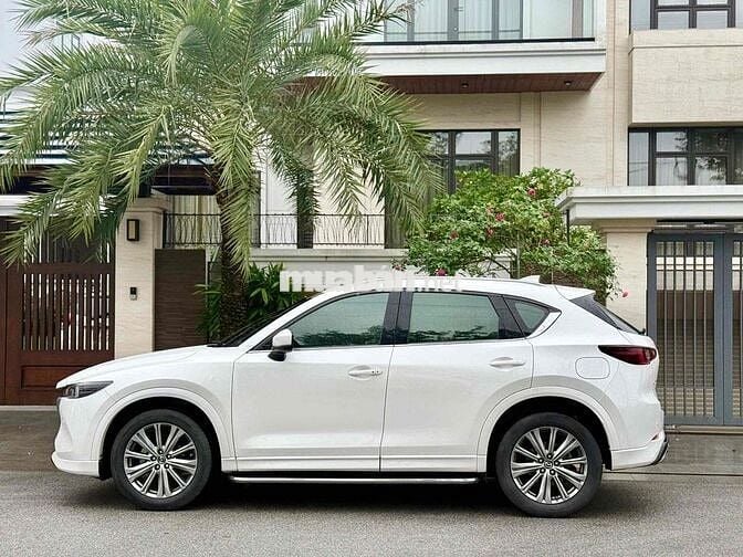 số điện thoại:  ***