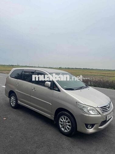 Gđ cần bán innova