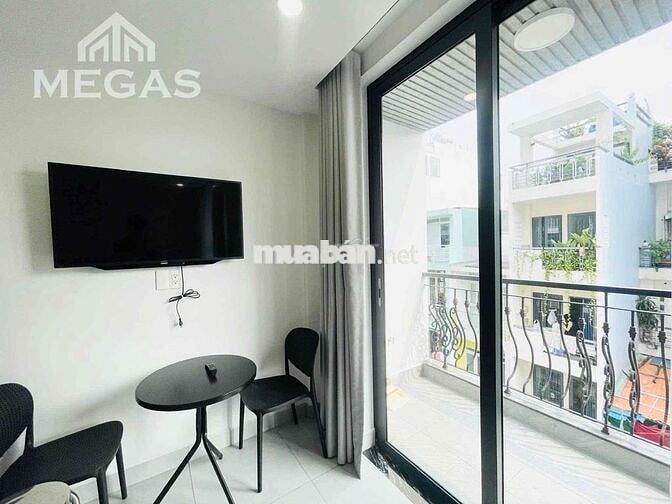 CHDV SANG TRỌNG - THANG MÁY - BAN CÔNG - CHỈ TÍNH ĐIỆN CÒN LẠI FREE