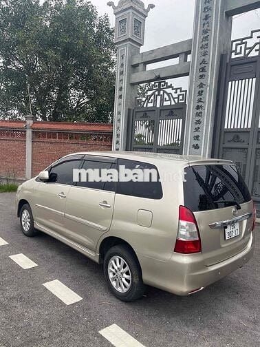 Gđ cần bán innova