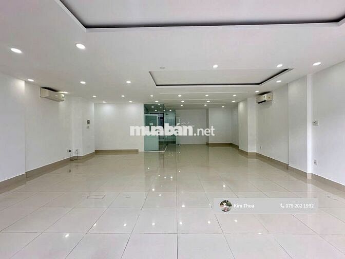 Văn phòng 55m2 ở Vạn Phúc, t.gian tự do, có t.máy máy lạnh. Giá 12 tr