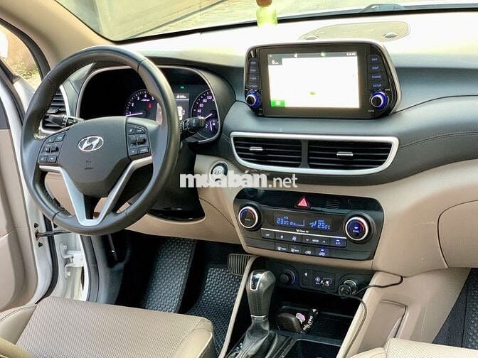 Tucson 2019 trắng 2.0 đặc biệt