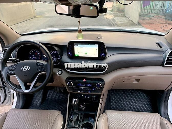 Tucson 2019 trắng 2.0 đặc biệt