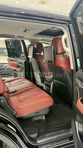 Bán Lexus LX570 nhập Mỹ, sản xuất 2018, lăn bánh chưa đầy 4 vạn, 