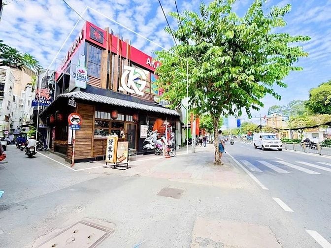 ❇️❇️ Cho Thuê Nhà GÓC 2MT: 67-69 Cách Mạng Tháng 8 - Quận 1 - 8.5x17m