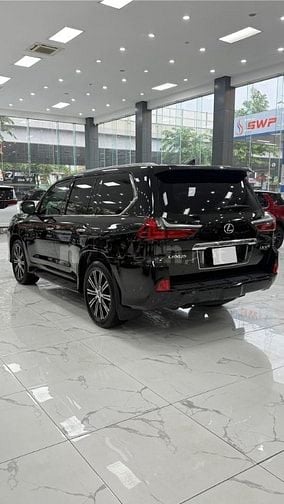 Bán Lexus LX570 nhập Mỹ, sản xuất 2018, lăn bánh chưa đầy 4 vạn, 