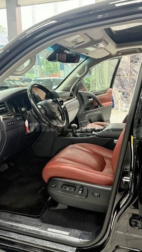 Bán Lexus LX570 nhập Mỹ, sản xuất 2018, lăn bánh chưa đầy 4 vạn, 