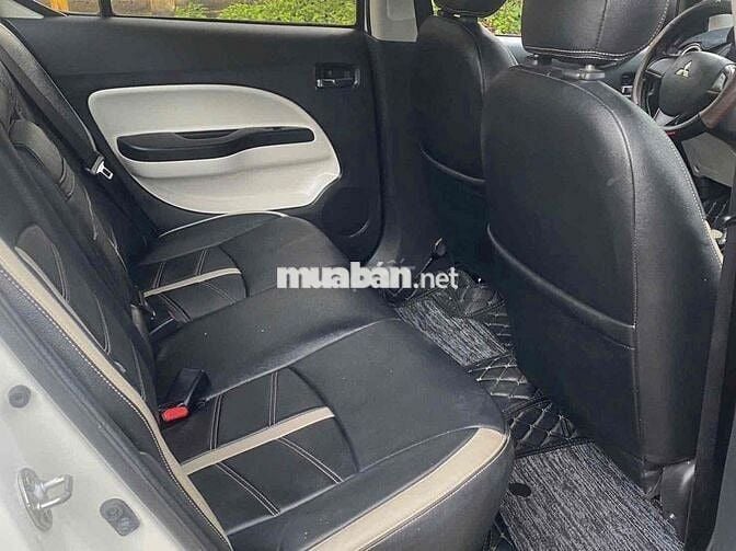 Mitshubishi attrage số tự động rin đẹp fun đồ chơi