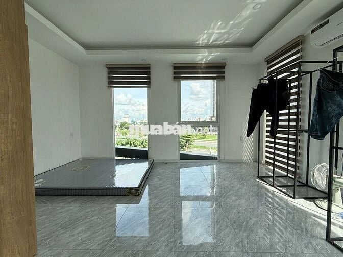 Căn hộ cao cấp mới xây ngay mặt tiền Nguyễn Văn Linh view hồ cực đẹp