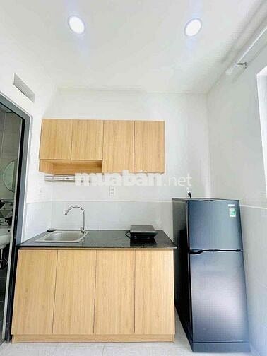 CHO THUÊ PHÒNG BAN CÔNG ĐẸP THOÁNG TIỆN DI CHUYỂN CÁC QUẬN TRUNG TÂM