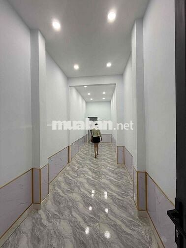 Nhà Quận 1 Trần Hưng Đạo , dọn vào ở ngay