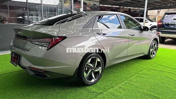 Xe Elantra 2025 siêu lướt 2.800km