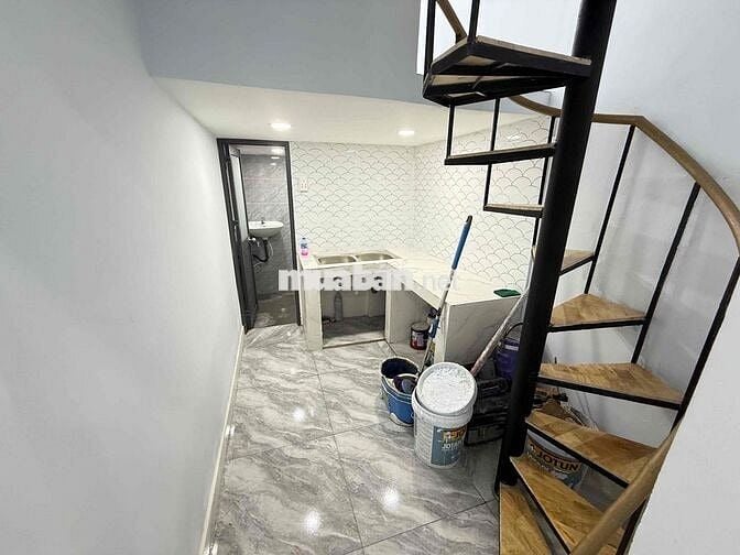 Nhà Quận 1 Trần Hưng Đạo , dọn vào ở ngay