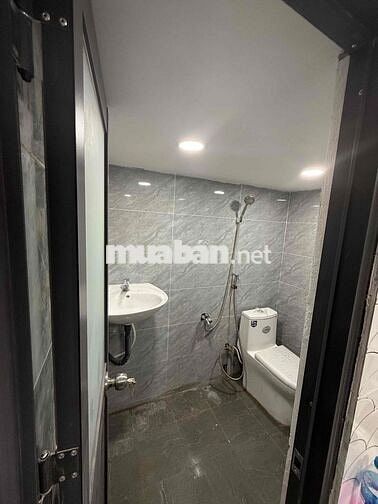 Nhà Quận 1 Trần Hưng Đạo , dọn vào ở ngay