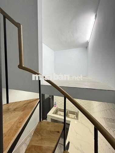 Nhà Quận 1 Trần Hưng Đạo , dọn vào ở ngay