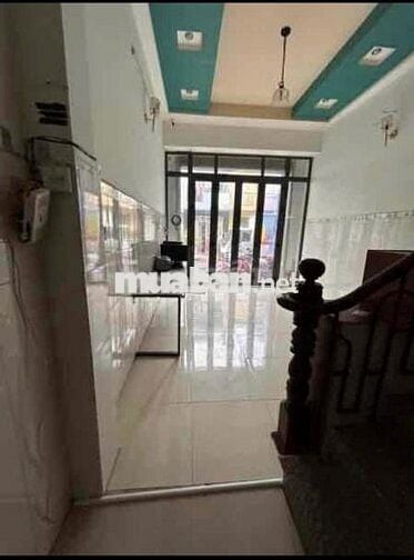 cho thuê nhà đường 8m Huỳnh Văn Bánh 4x12m 2 lầu giá 22 triệu