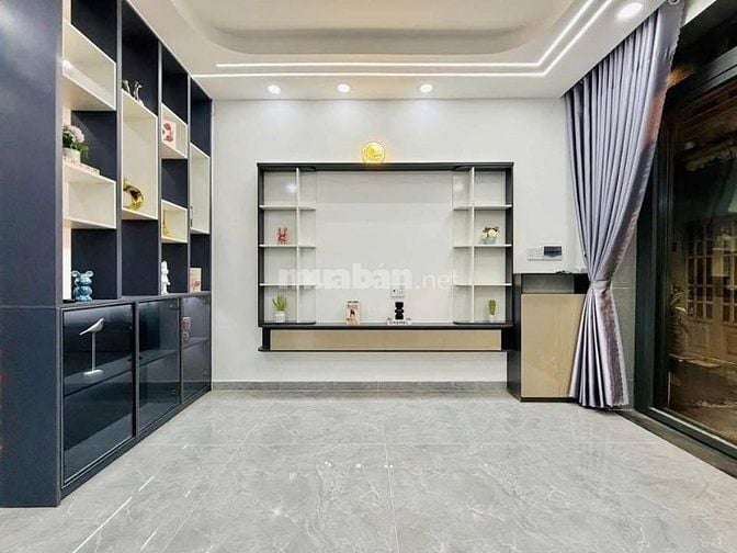 Cực hiếm! Chủ cần bán gấp nhà 50m2 Võ Văn Tần, Phường 5, Quận 3, SHR