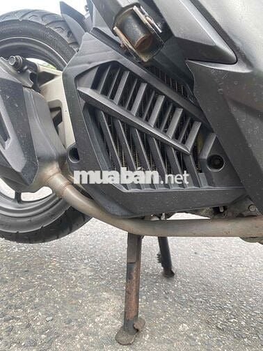 Cần bán vario 125 xe còn đẹp vỏ đầu theo xe máy êm