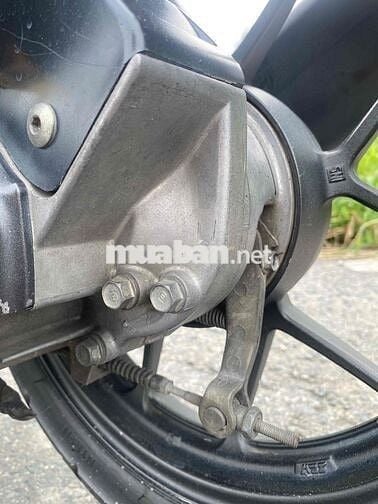 Cần bán vario 125 xe còn đẹp vỏ đầu theo xe máy êm