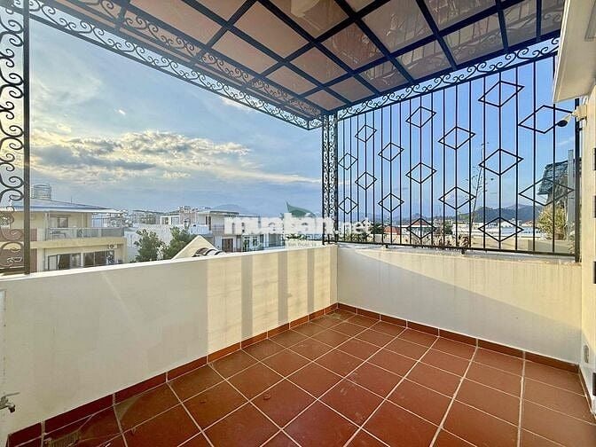 CHO THUÊ NHÀ ĐẸP 4 PHÒNG NGỦ KĐT HÀ QUANG 2 GIÁ 23 TRIỆU/THÁNG