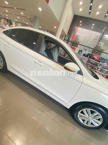 MG5 MT Chiếc   sedan hạng C giá tốt mà chất lượng