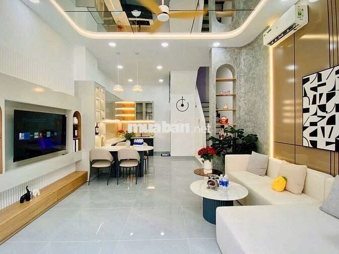 5.x tỉ, 4 tầng, 4PN, 41m2, ngang 4.5m, gần Emart Phan Huy Ích, Gò Vấp