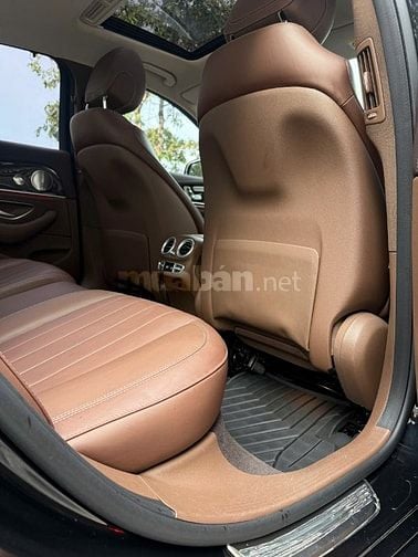 Mercedes Benz E250 siêu lướt, sản xuất 2016 màu đen, chạy 36.000km