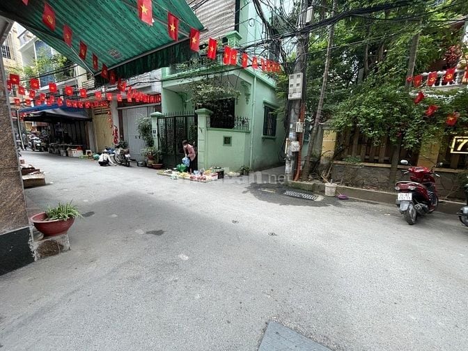 Phố Cầu Giấy – 139 m2 – 3 Tầng – Mặt Tiền 8.6 m – Giá 40.8 Tỷ. 💥