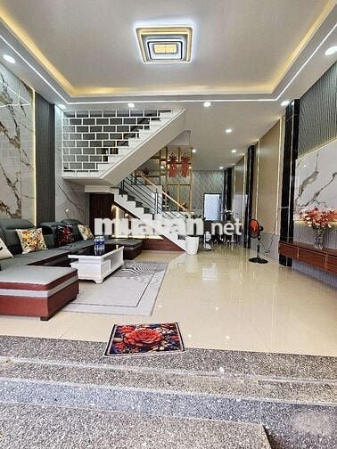 Nhà đẹp 2 lầu 1 sec ngắn hẻm xe hơi