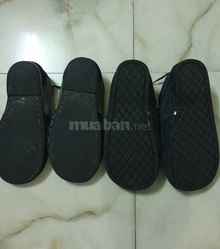 Giày đá cầu lưới hình mỏ vịt còn mới 99%