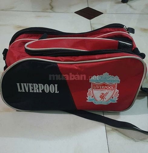 Giày đá cầu lưới hình mỏ vịt còn mới 99%