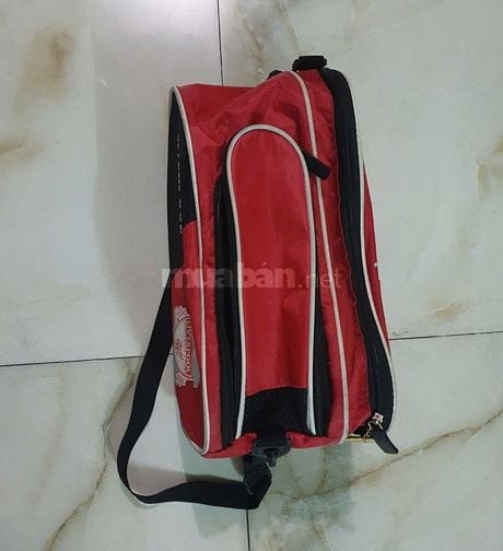 Giày đá cầu lưới hình mỏ vịt còn mới 99%