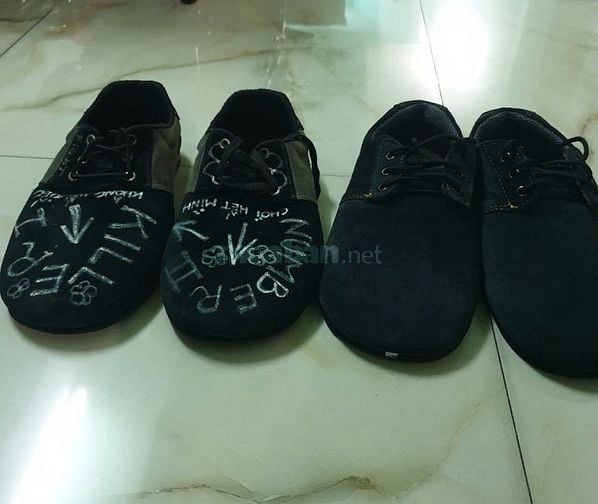 Giày đá cầu lưới hình mỏ vịt còn mới 99%