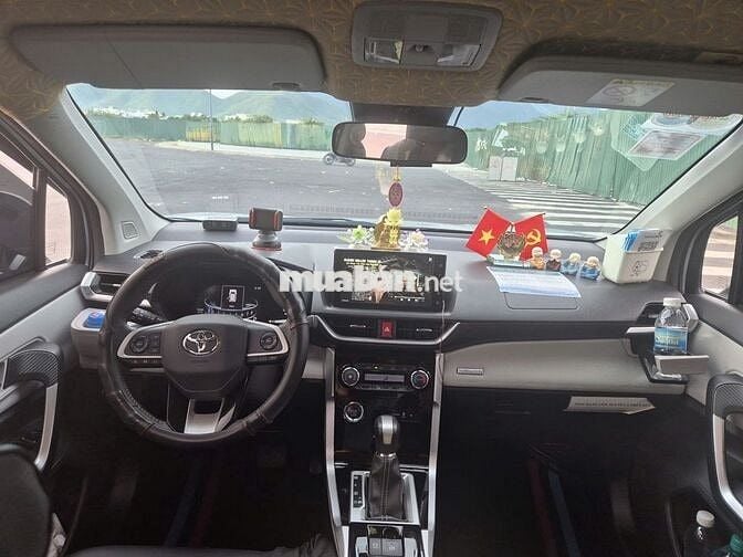 Toyota Veloz Cross 2024 màu bạc, 60.000 km