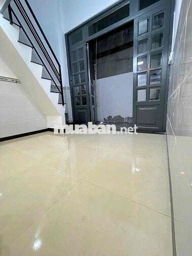 nhà nhỏ gác lửng 1pn 1wc điện nước chính