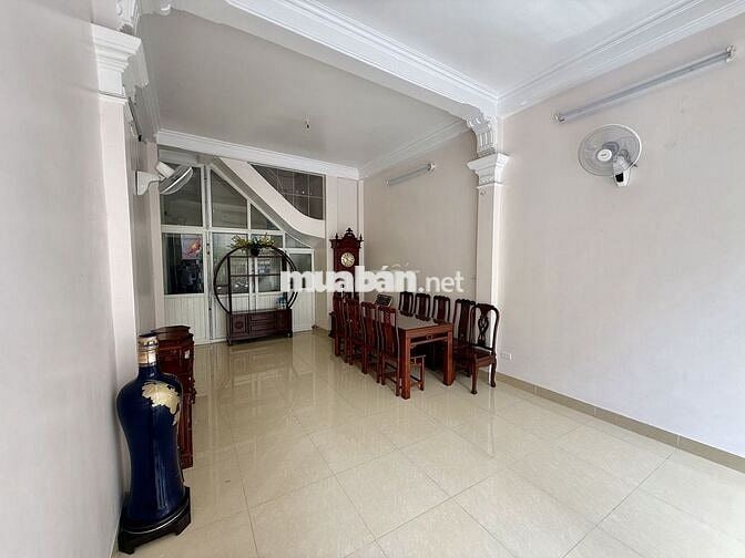 📢 CHO THUÊ VĂN PHÒNG TẦNG 1 – Ô TÔ ĐỖ CỬA