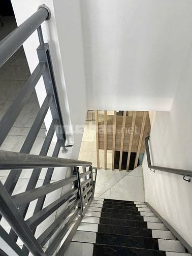 Bán nhà 1 lầu giá 7,6 tỷ đường 13 phường Bình Trưng TP HCM