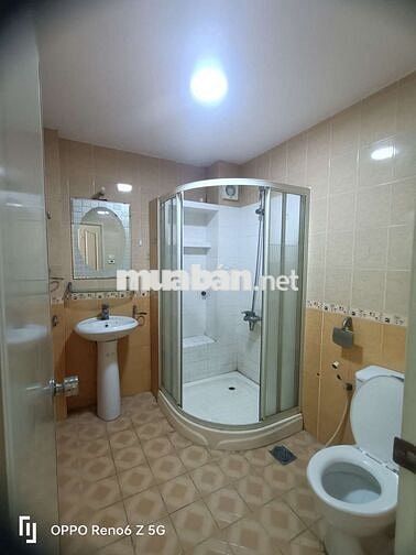 Rẻ quá trời ơi nhà khu tên lửa 5pn 6wc sân thượng ( giá 15tr