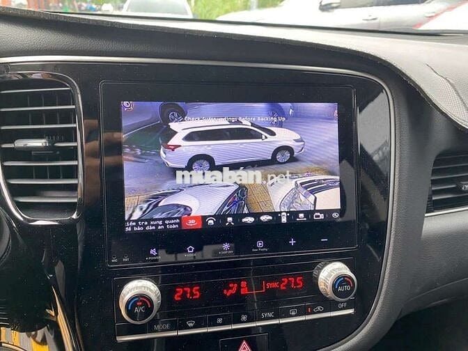 Mitsu Outlander Pre trắng, SX 23, ĐK 24- 14,000 km