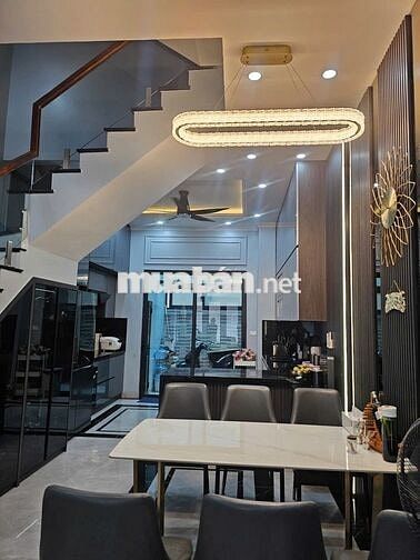 Cho thuê biệt thự Vinhomes Ocean Park 2, Nội thất cao cấp, Về ở ngay