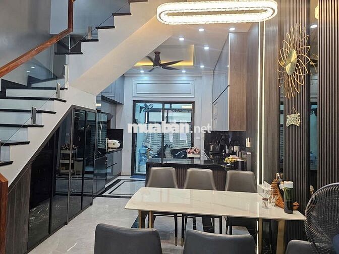 Cho thuê biệt thự Vinhomes Ocean Park 2, Nội thất cao cấp, Về ở ngay